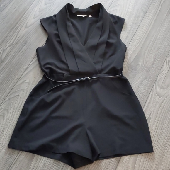 Black romper with belt - Picture 1 of 4